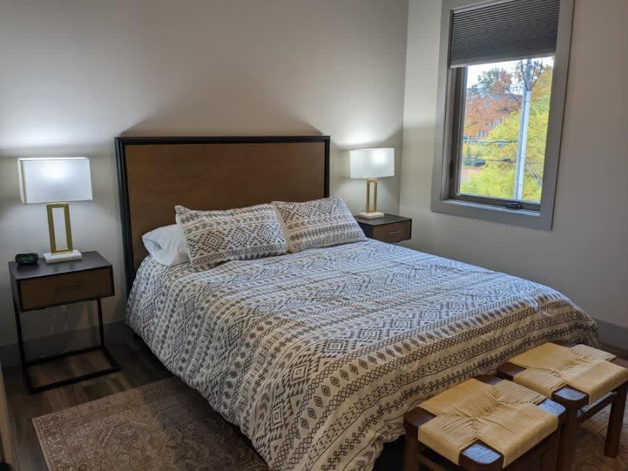 Modern Condo 210 Just Blocks From Lake Michigan Traverse City Exteriör bild