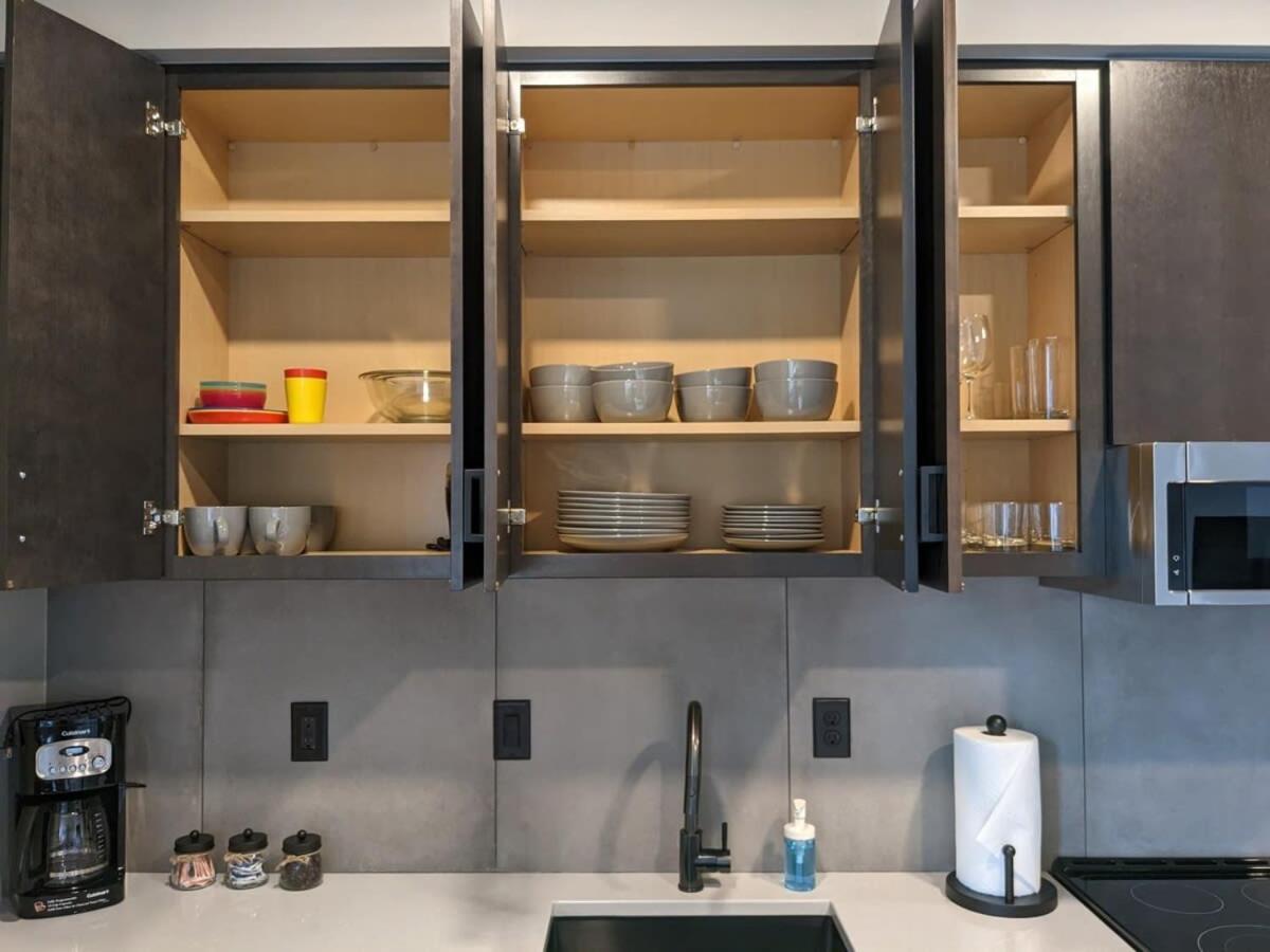 Modern Condo 210 Just Blocks From Lake Michigan Traverse City Exteriör bild
