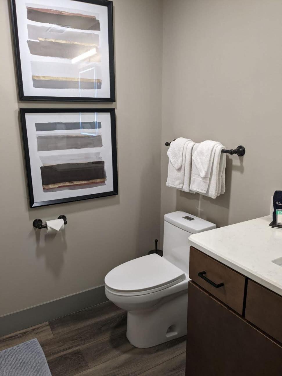 Modern Condo 210 Just Blocks From Lake Michigan Traverse City Exteriör bild